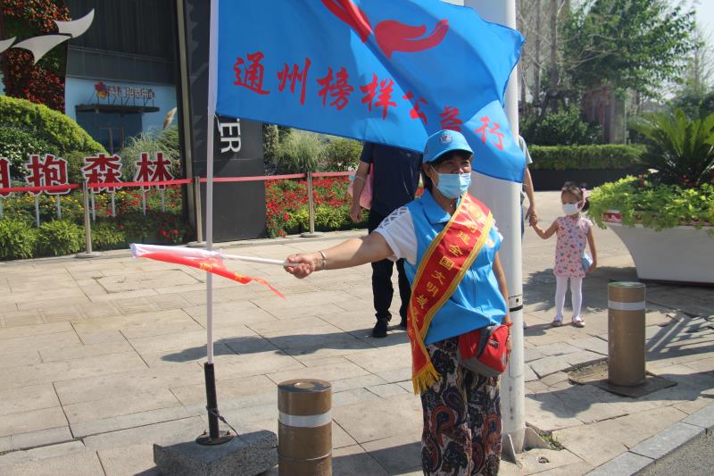 <strong>大鸡巴操逼特级</strong>